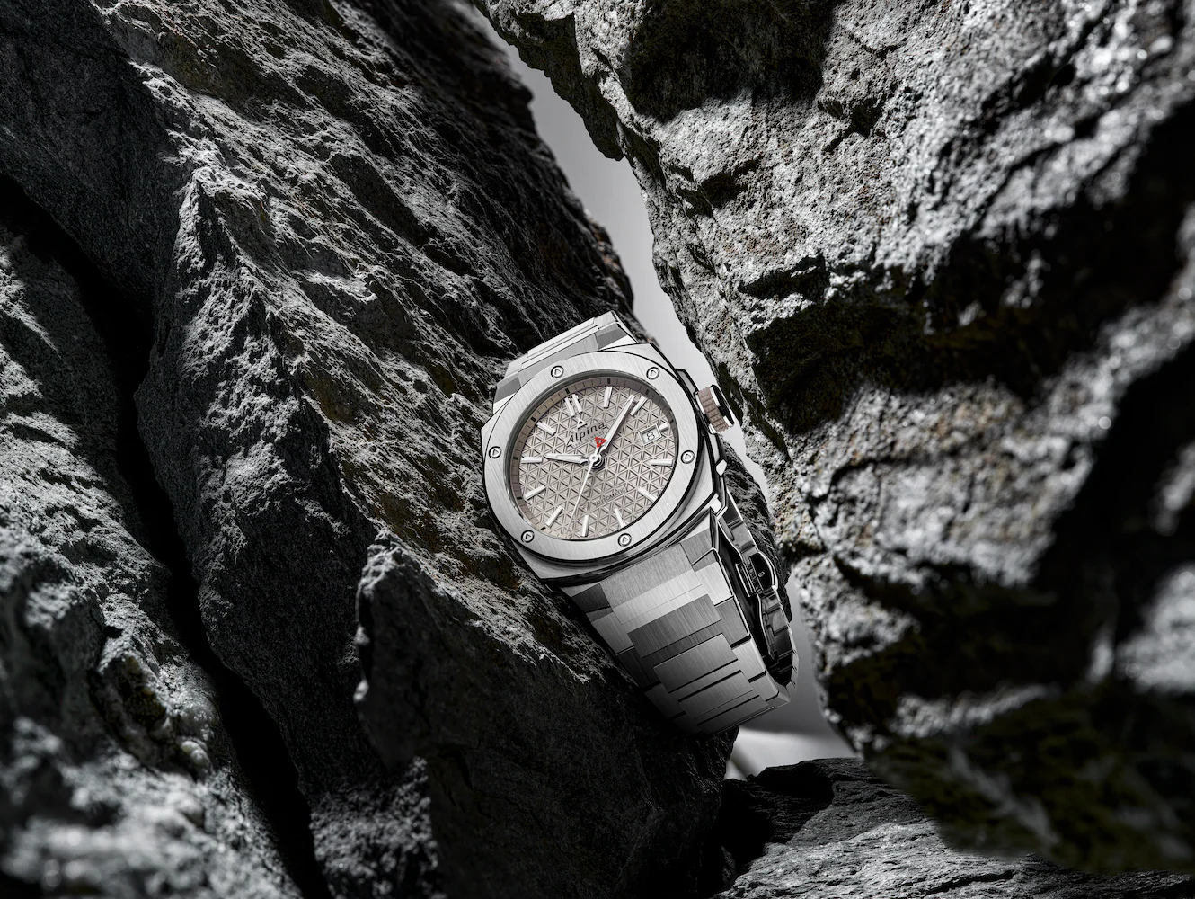 Alpina Alpiner Extreme Automatic Bracelet Watch - Image 5