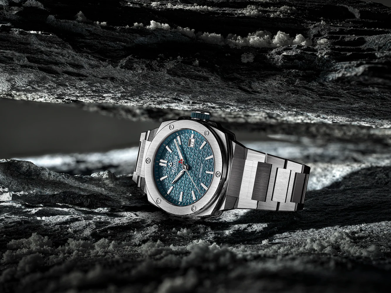 Alpina Alpiner Extreme Automatic Bracelet Watch - Image 4