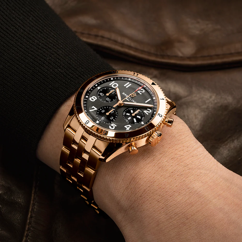 Breitling Classic AVI 42 P-51 Mustang Red Gold Bracelet Watch - Image 4