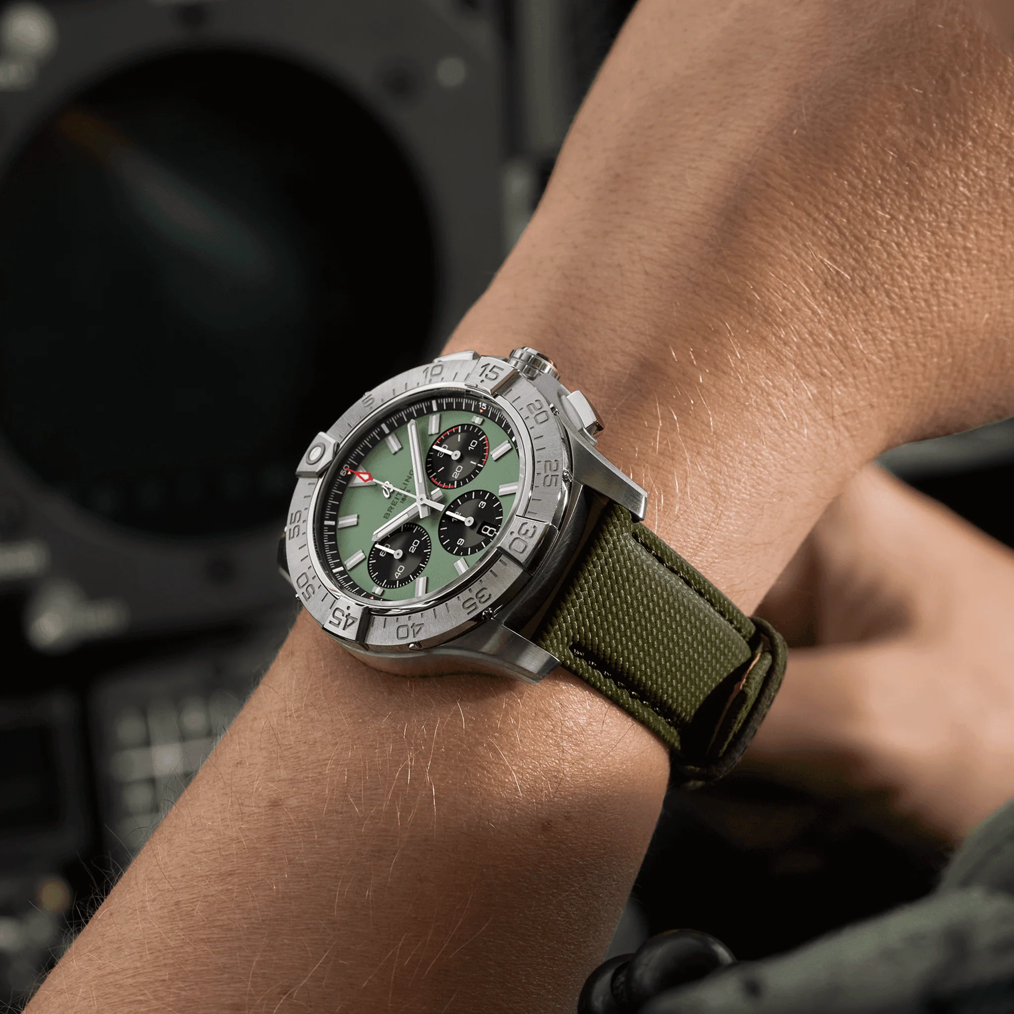 Breitling Avenger B01 Chronograph 44 Watch - Image 5