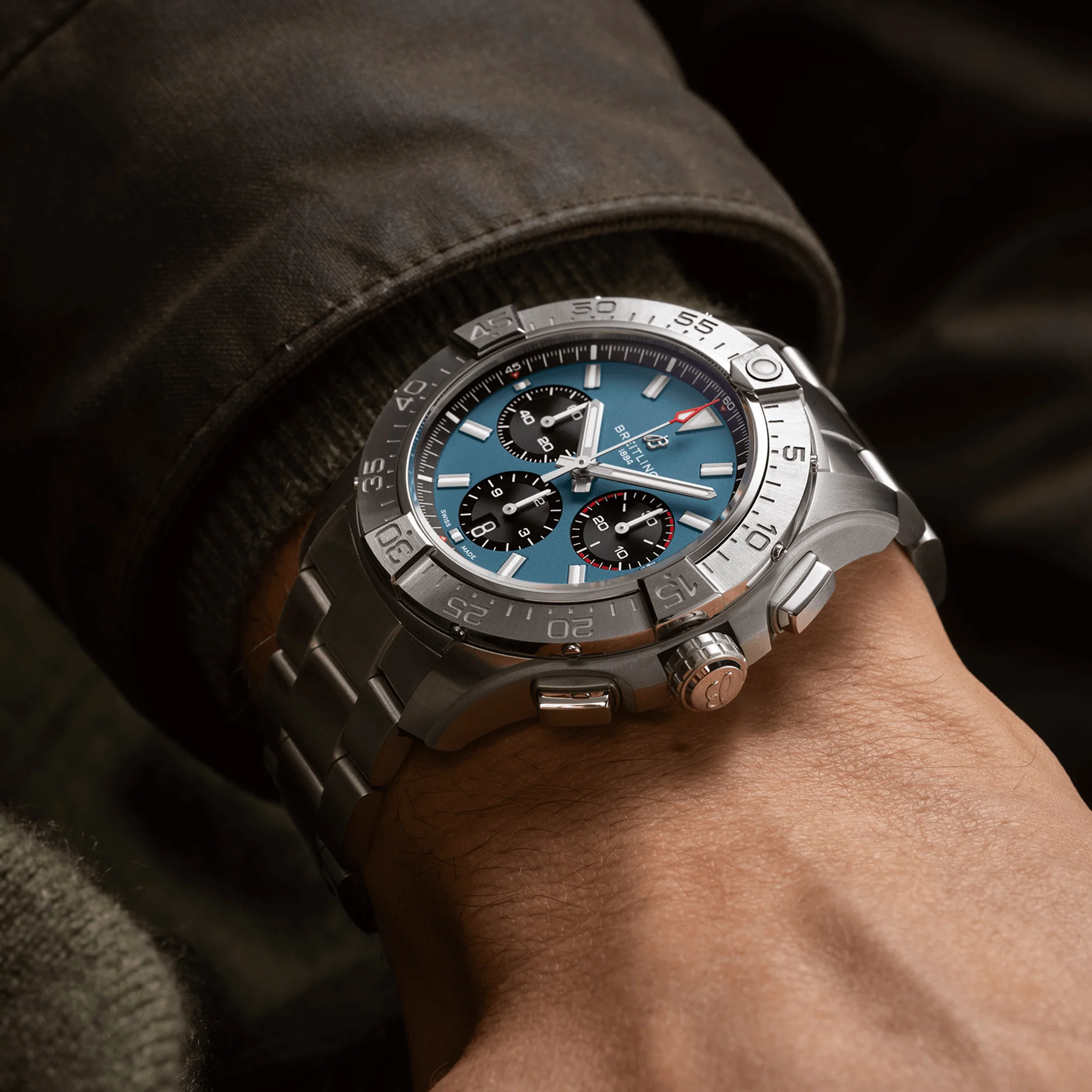 Breitling Avenger B01 Chronograph 44 Bracelet Watch - Image 5