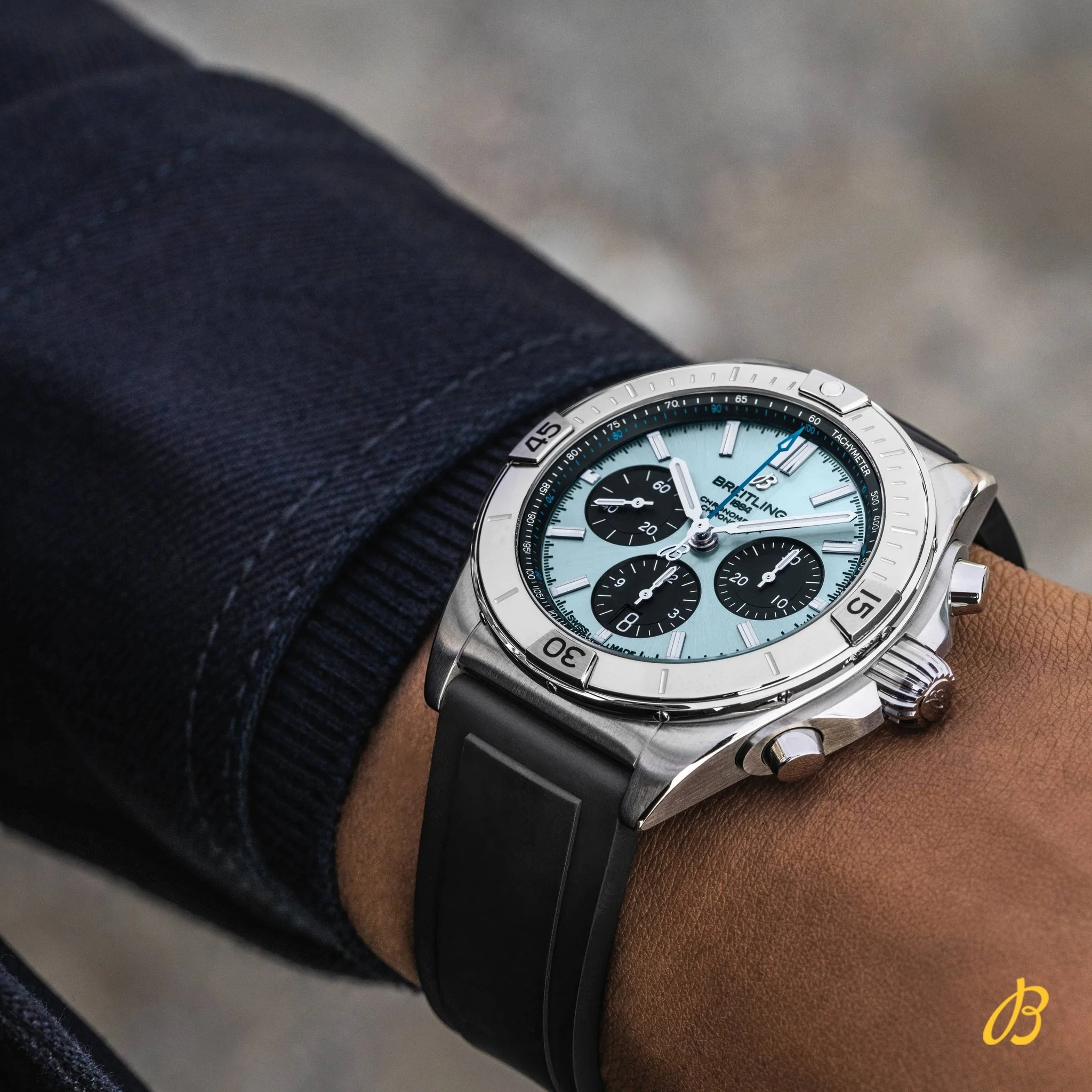Breitling Chronomat B01 42 Ice Blue Watch - Image 5
