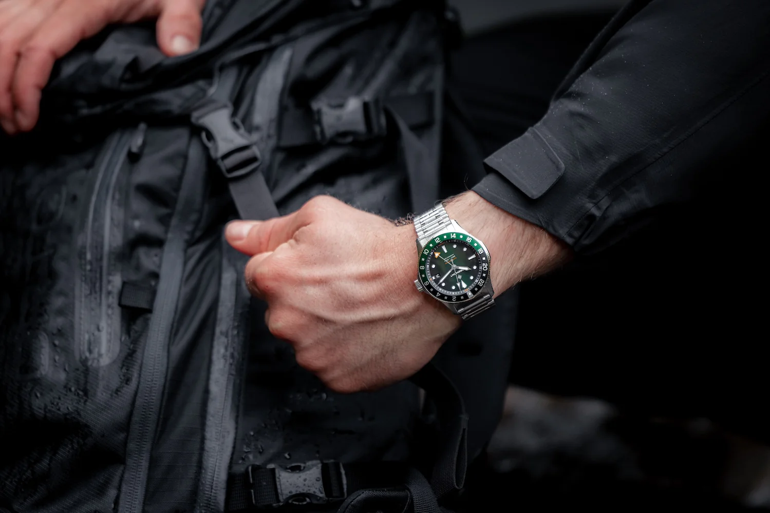 Bremont Supermarine 300M GMT Green Black Bracelet Watch - Image 5