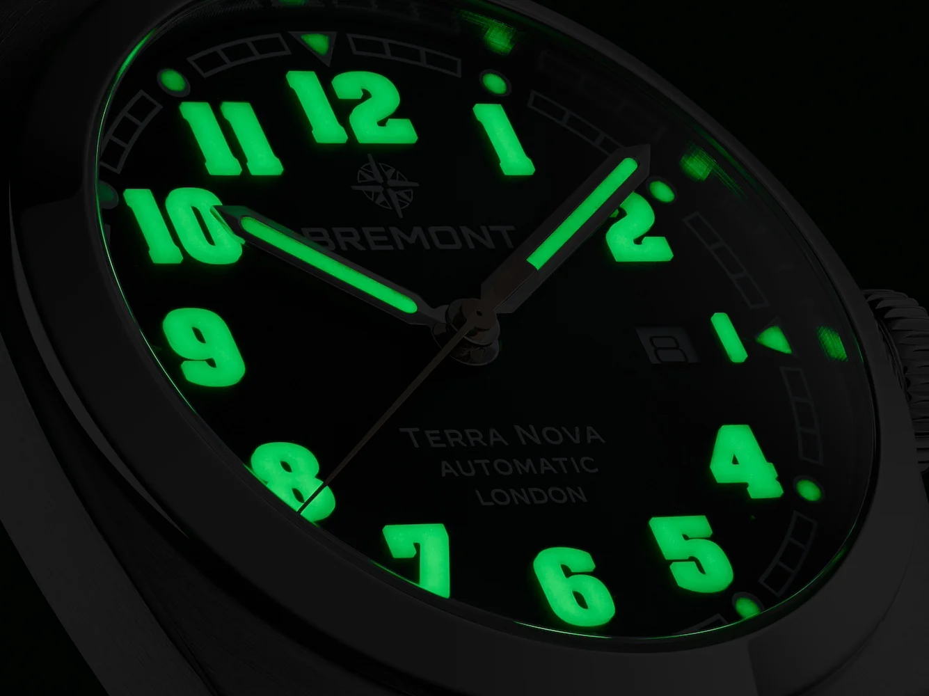 Bremont Terra Nova 40.5 Date Green Bracelet Watch - Image 4
