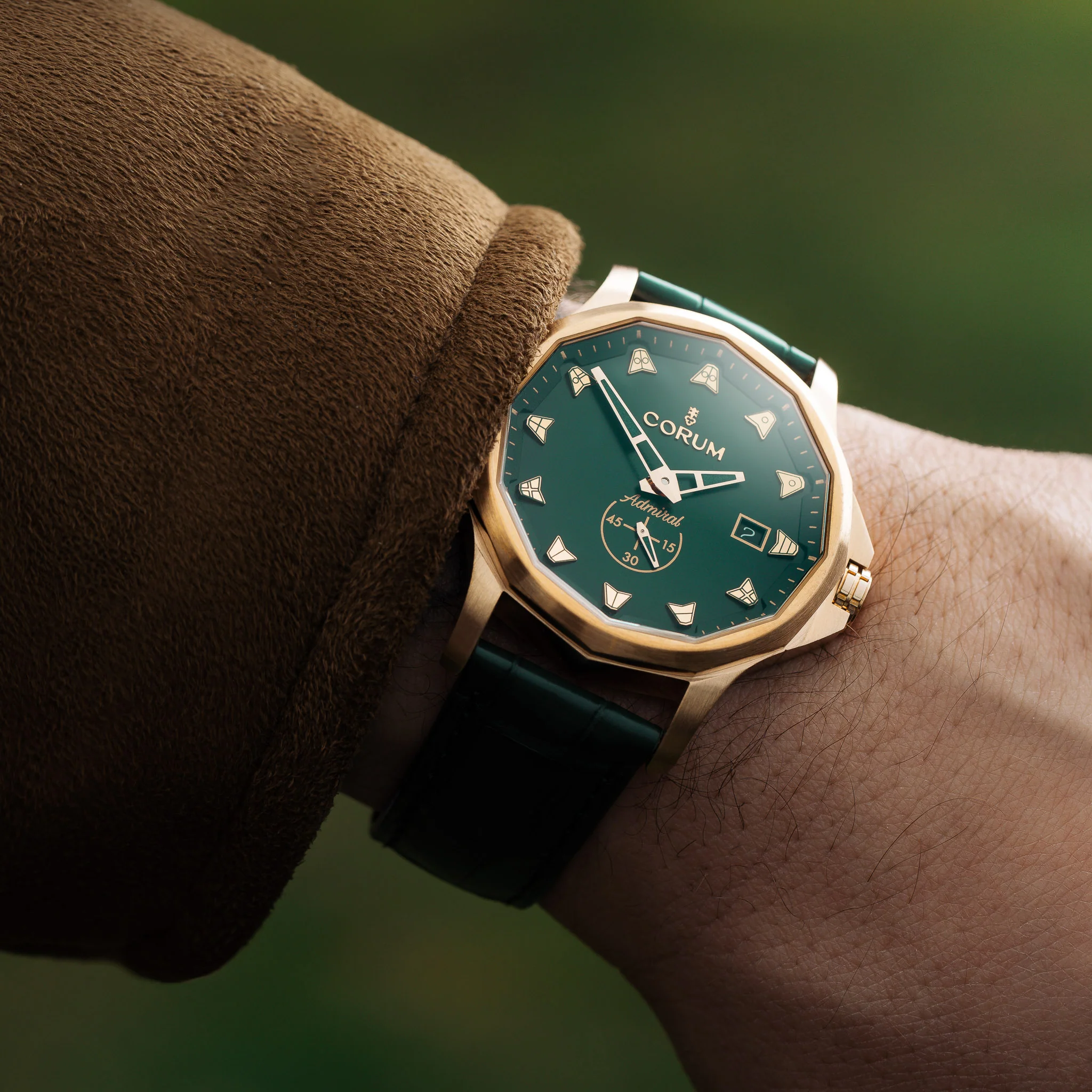 Corum Watch Admiral 42 Bronze Green - Image 2