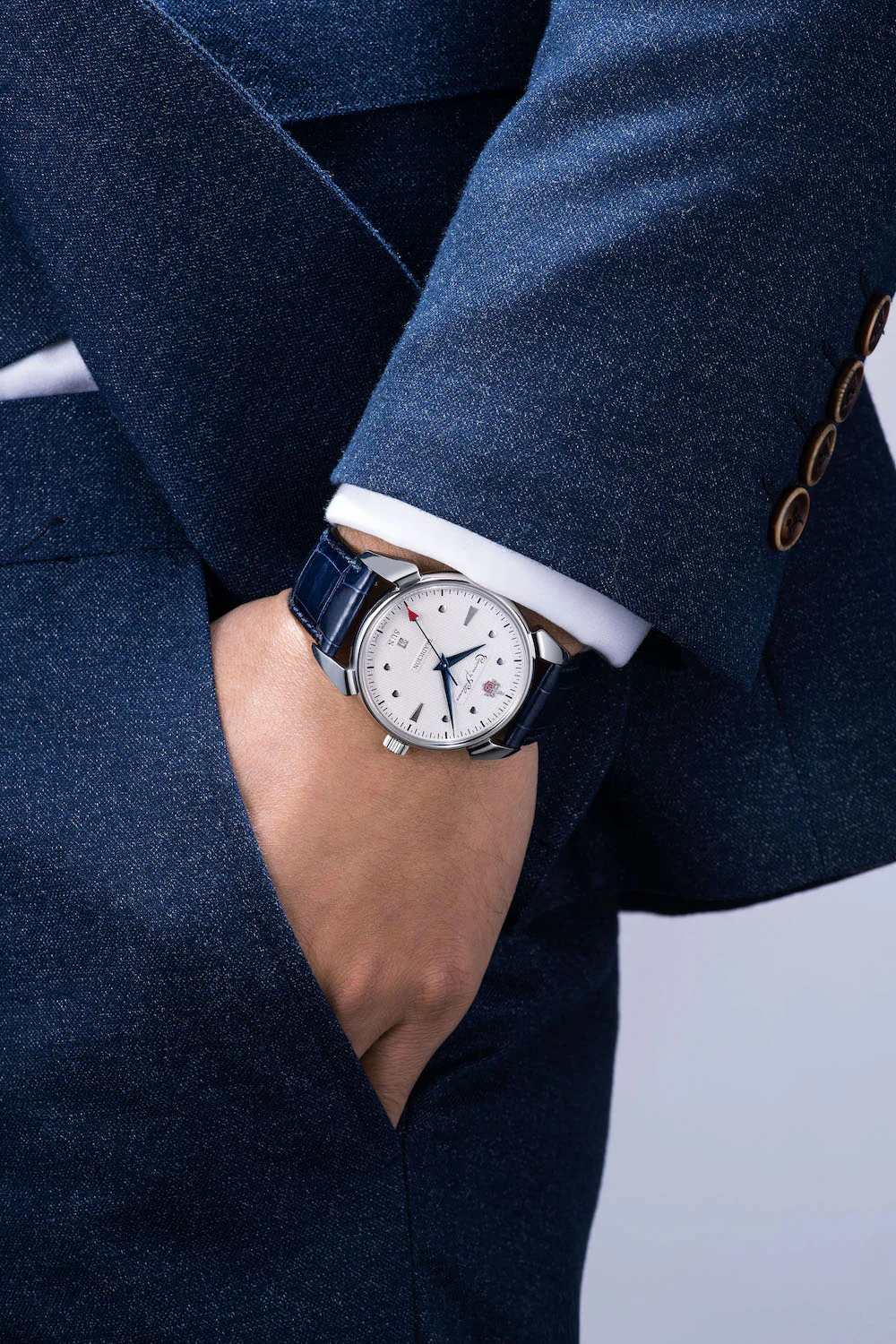Cuervo y Sobrinos Historiador Tradicion San Rafael Limited Edition Watch - Image 6