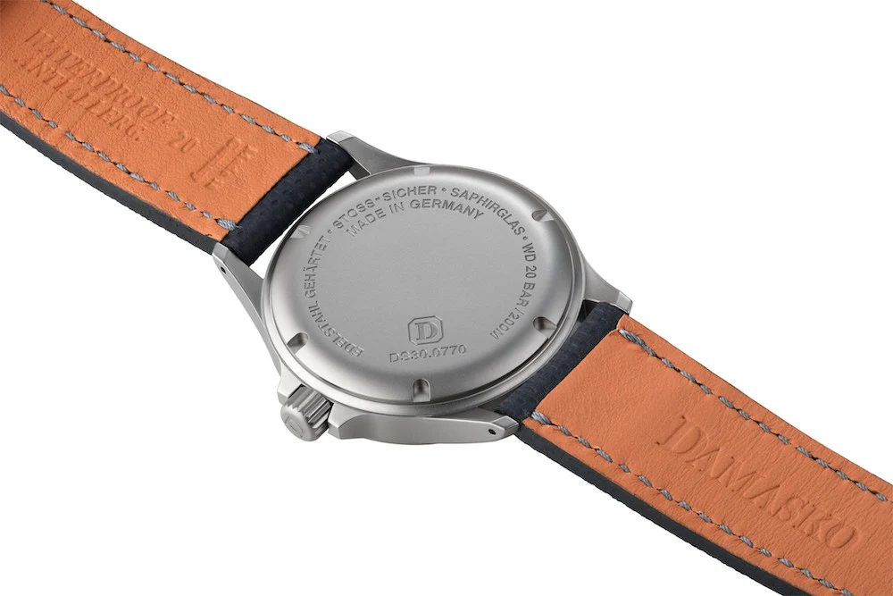 Damasko Watch DS 30 Grey Louis Black Leather Pin - Image 3