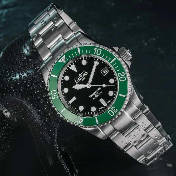 Davosa Watch  Ternos Diver Black and Green Dial Bezel Tri Link - Image 4