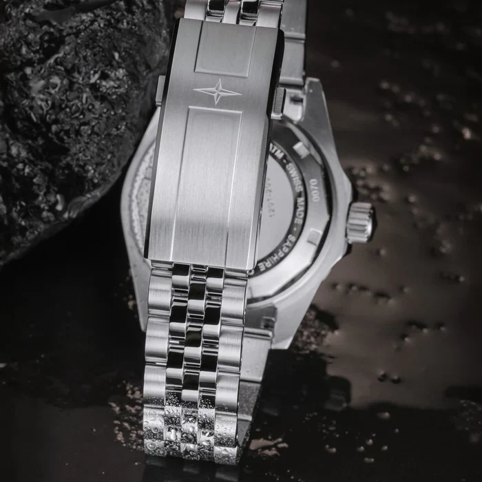 Davosa Watch Ternos GMT Blue and Black Penta link - Image 8