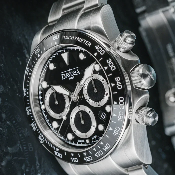 Davosa Watch Ternos Professional Chronograph Black Dial Tri Link Bracelet Watch - Image 4