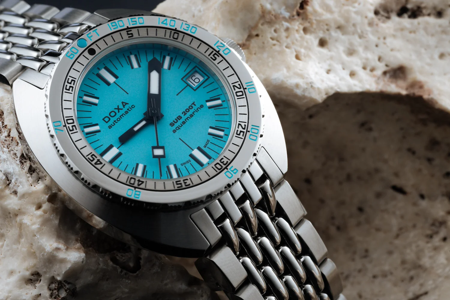 Doxa SUB 200T Aquamarine Iconic Bracelet Watch - Image 4