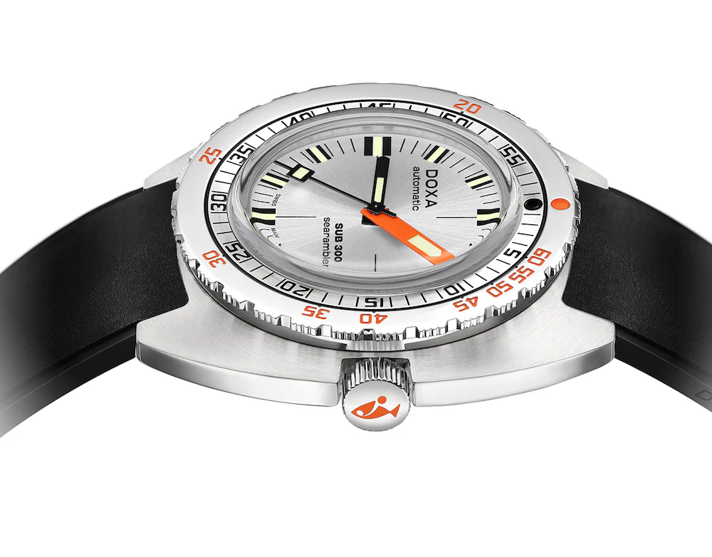 Doxa SUB 300 COSC Searambler Rubber Watch - Image 3