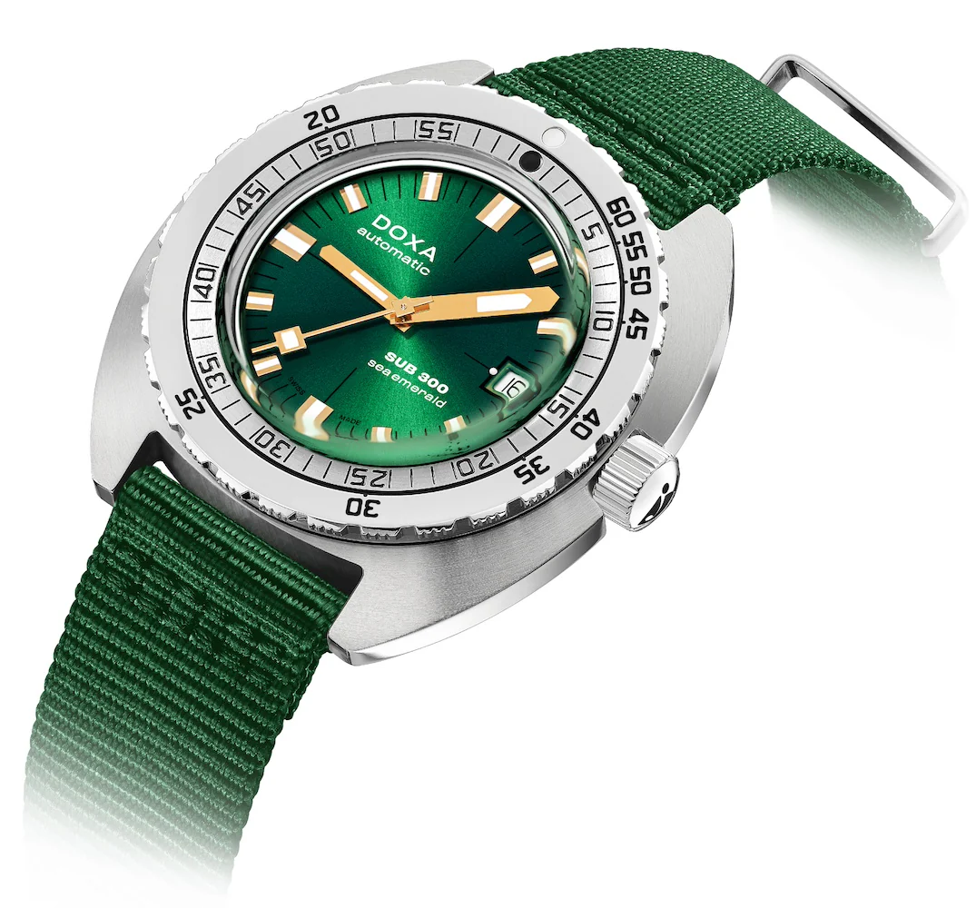Doxa SUB 300 Sea Emerald Nato Watch - Image 2