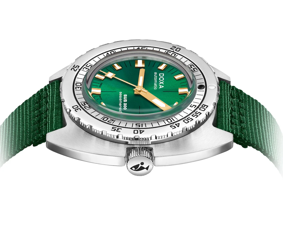 Doxa SUB 300 Sea Emerald Nato Watch - Image 3