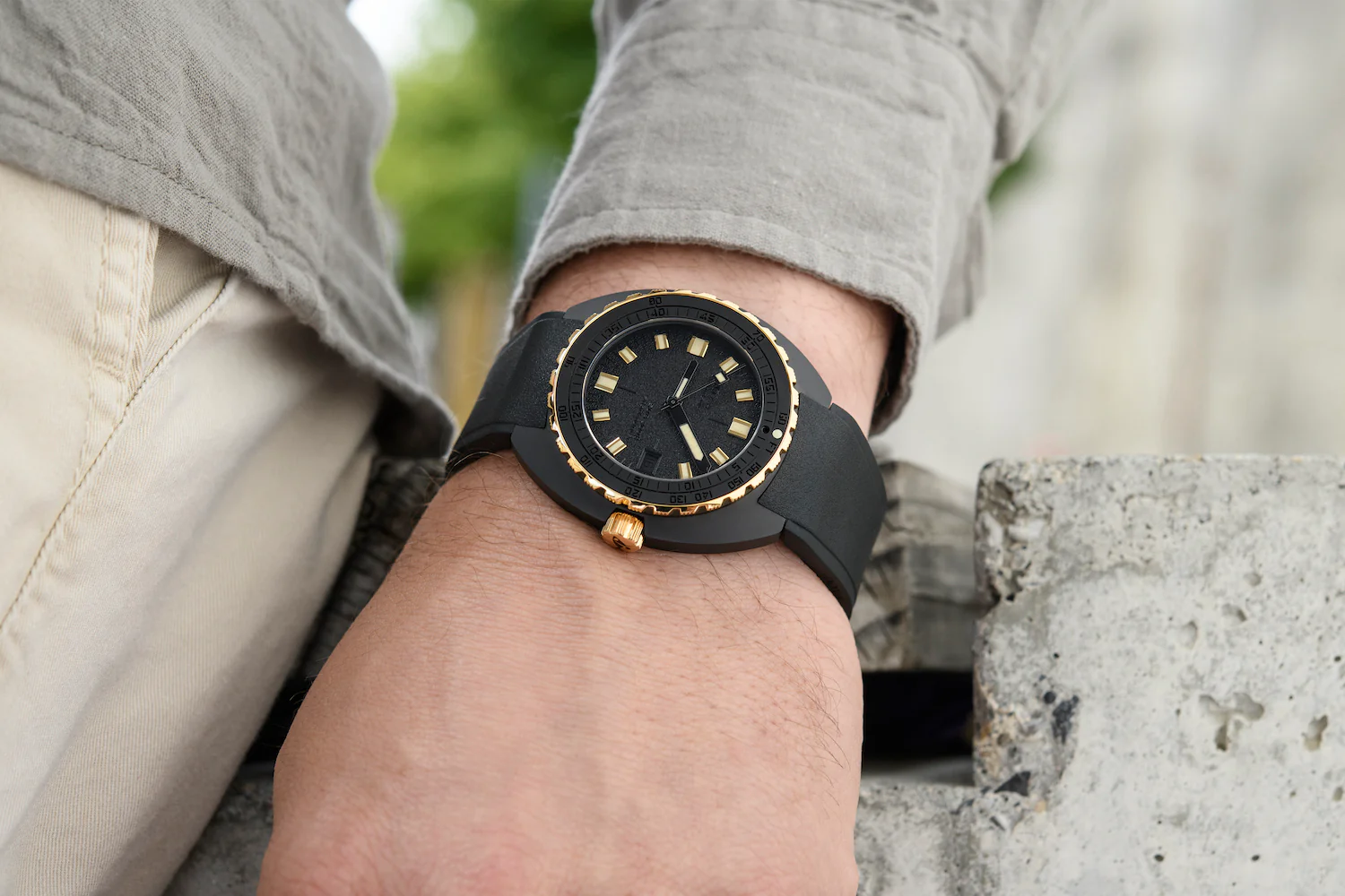 Doxa SUB 300 Beta Sharkhunter Watch - Image 7