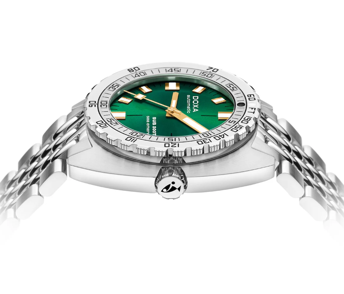 Doxa SUB 300T Sea Emerald Bracelet Watch - Image 2