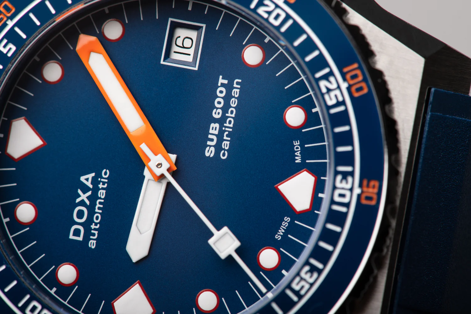 Doxa Watch SUB 600T Caribbean Rubber - Image 4