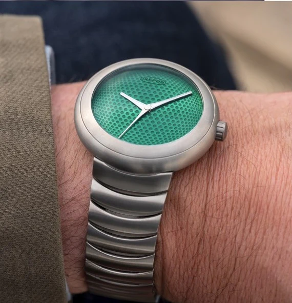 Ikepod Horopod HO03 Neom Watch - Image 3