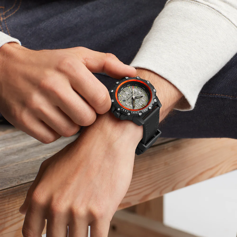 Luminox Commando Frogman 3300 Series Watch - Image 7