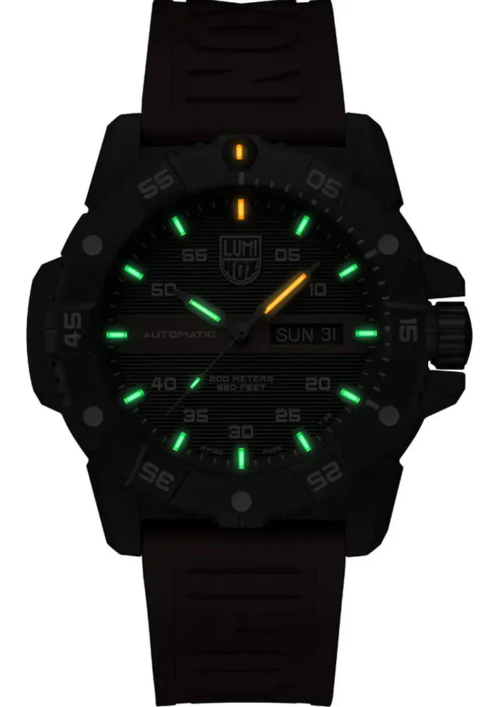 Luminox Master Carbon Seal 3860 Series Limited Edition - Image 2