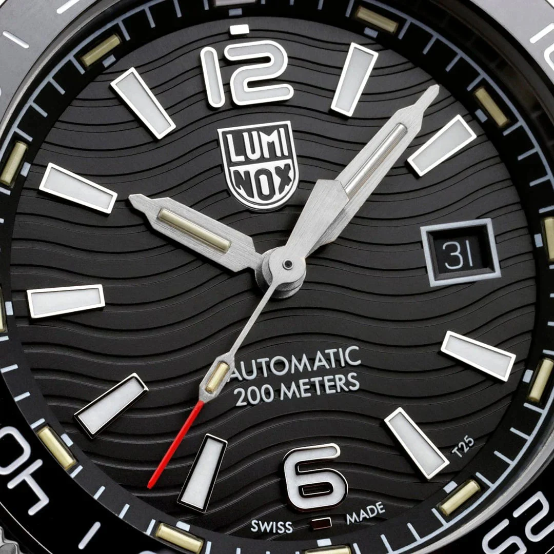 Luminox Pacific Diver 42mm 3100 Series Watch - Image 4