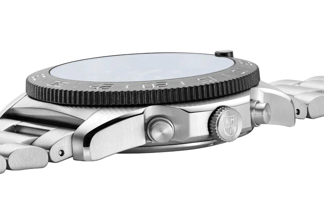 Luminox Sea Pacific Diver 3140 Black Blue Bracelet Watch - Image 8