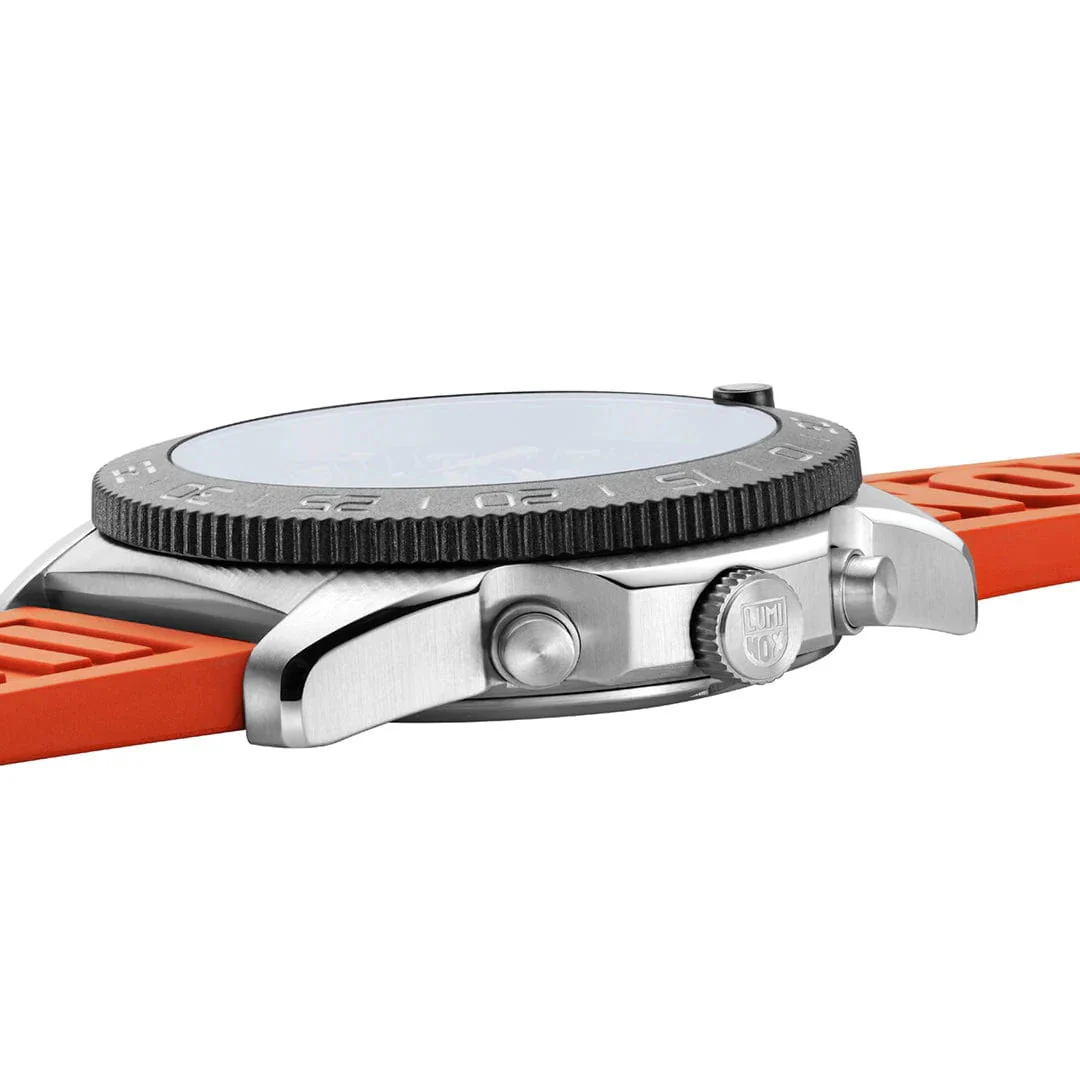 Luminox Pacific Diver Chronograph 44mm 3140 Series Black Orange Watch - Image 6