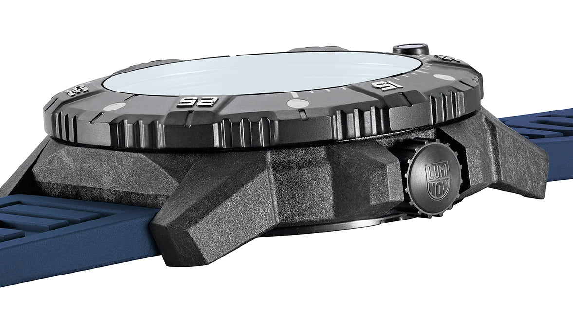 Luminox Sea Master Automatic Carbon Seal 3800 Series Watch - Image 4