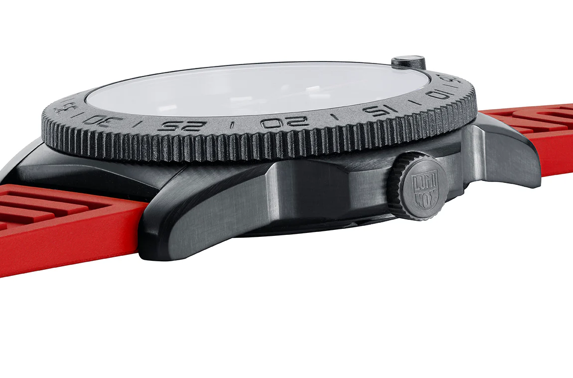 Luminox Watch Sea Pacific Diver 3120 Series - Image 4