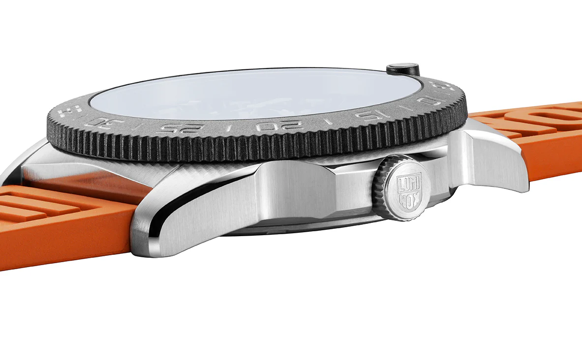 Luminox Watch Sea Pacific Diver 3120 Series D - Image 5
