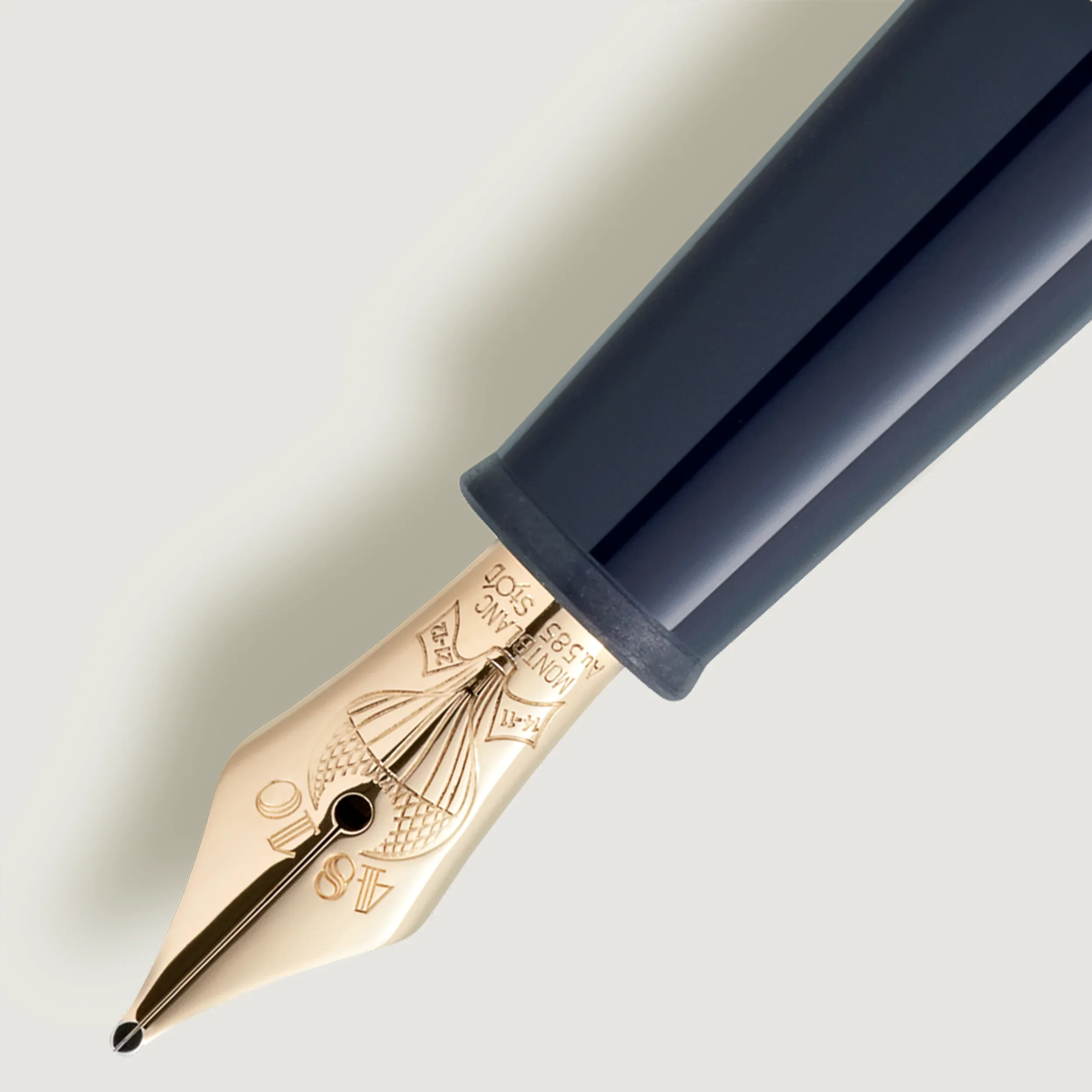 Montblanc Meisterstück Around the World in 80 Days Classique Fountain Pen - Image 2