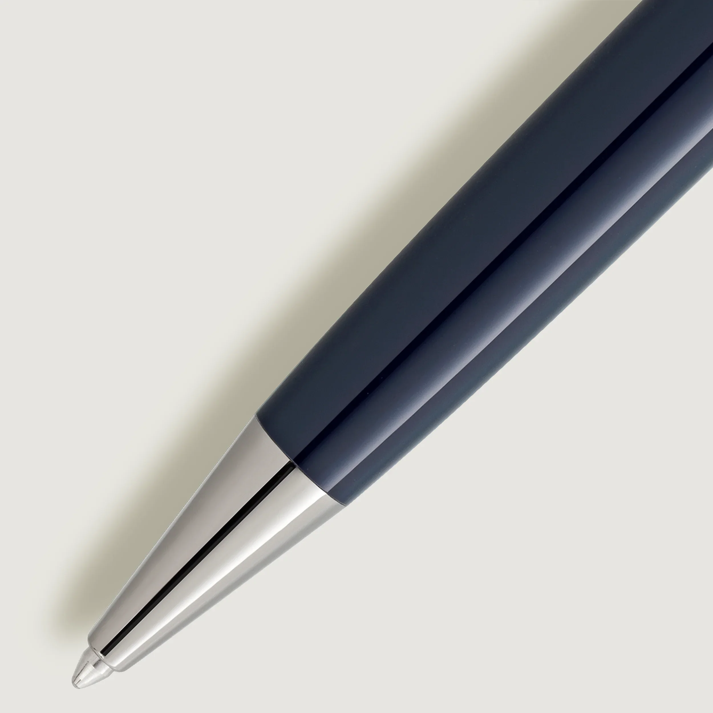 Montblanc Meisterstück Around the World in 80 Days Midsize Ballpoint - Image 2