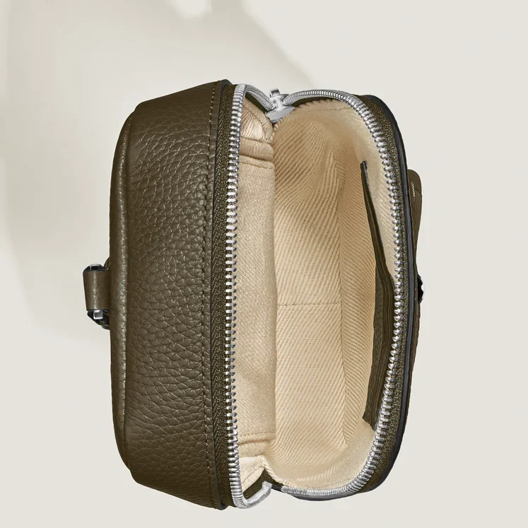 Montblanc Khaki On-Body bag - Image 6