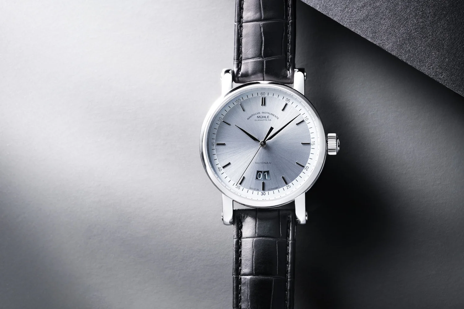 Muhle Glashutte Teutonia IV Big Date Limited Edition Watch - Image 5