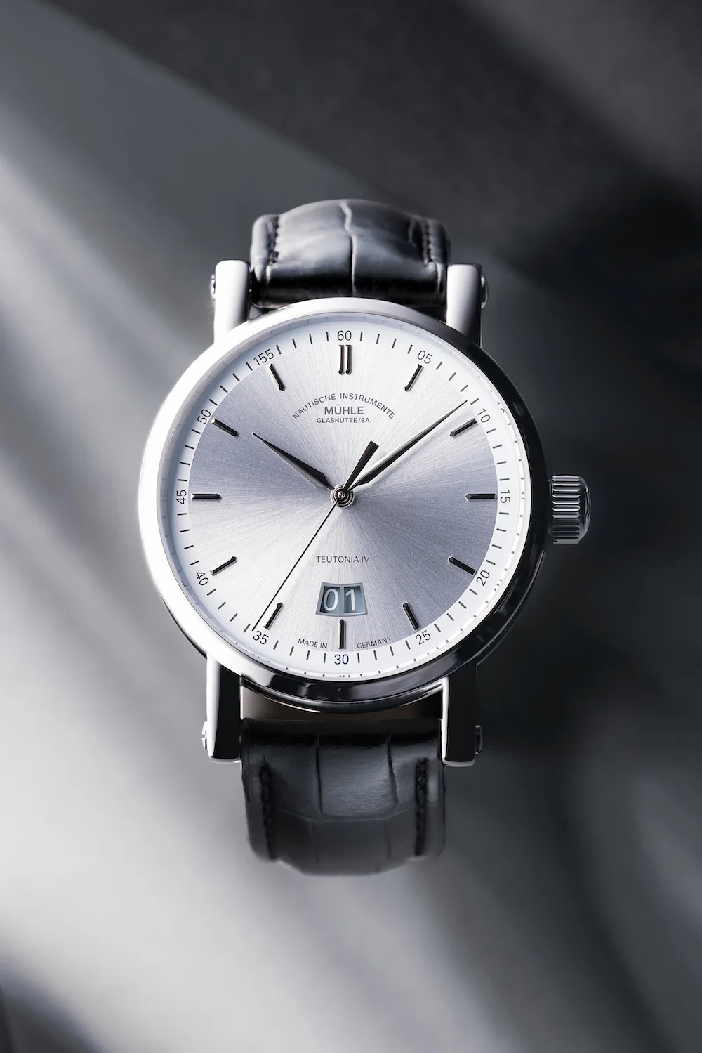 Muhle Glashutte Teutonia IV Big Date Limited Edition Watch - Image 6