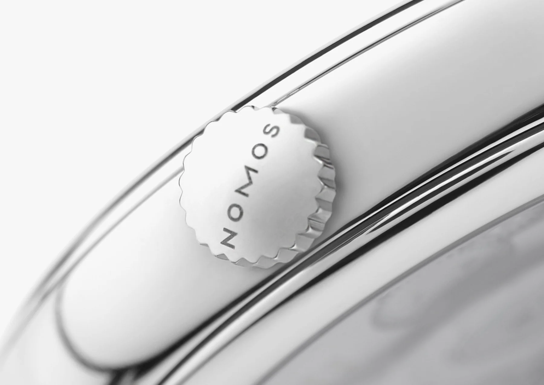 Nomos Glashutte Ludwig Neomatik Champagner Sapphire Crystal Watch - Image 4