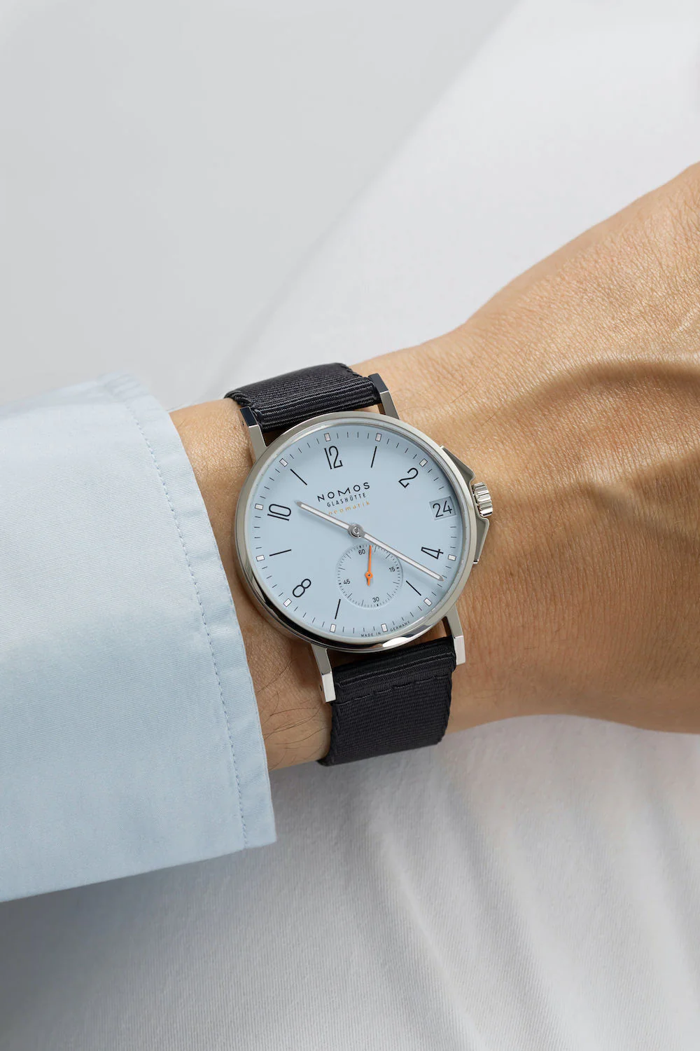 Nomos Glashutte Ahoi Neomatik 38 Date Sky Sapphire Crystal Watch - Image 7