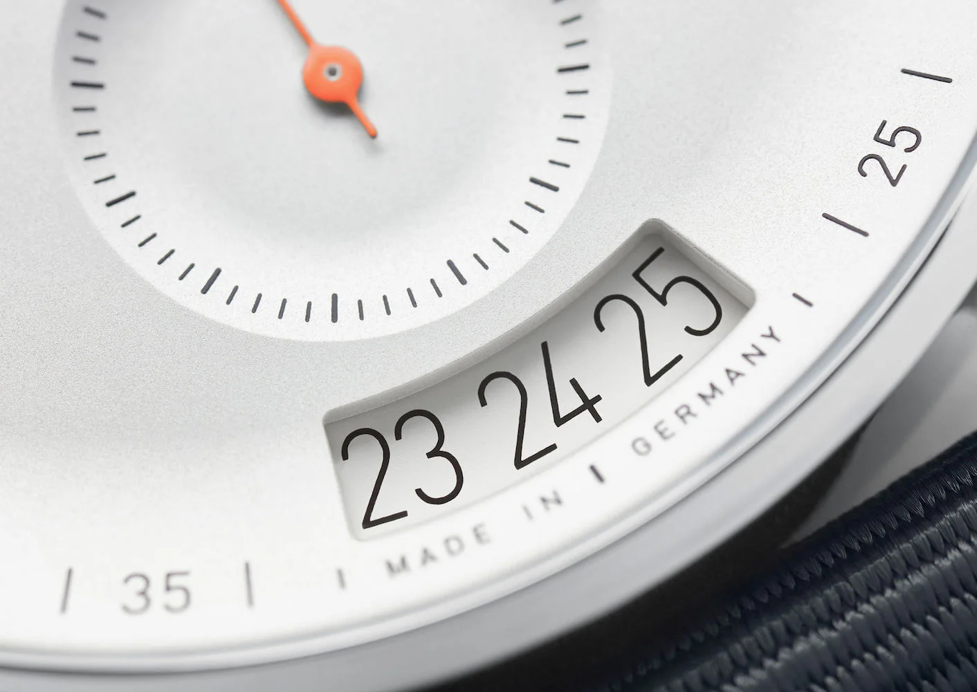 Nomos Glashutte Autobahn Neomatik 41 Date Sapphire Crystal Watch - Image 6