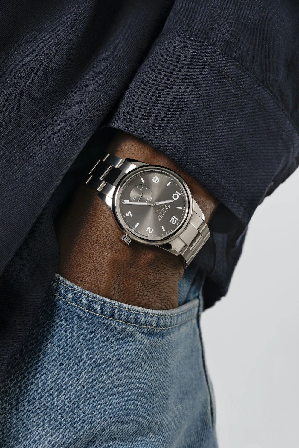 Nomos Glashutte Club Sport Neomatik 39 Smoke Sapphire Crystal Watch - Image 5
