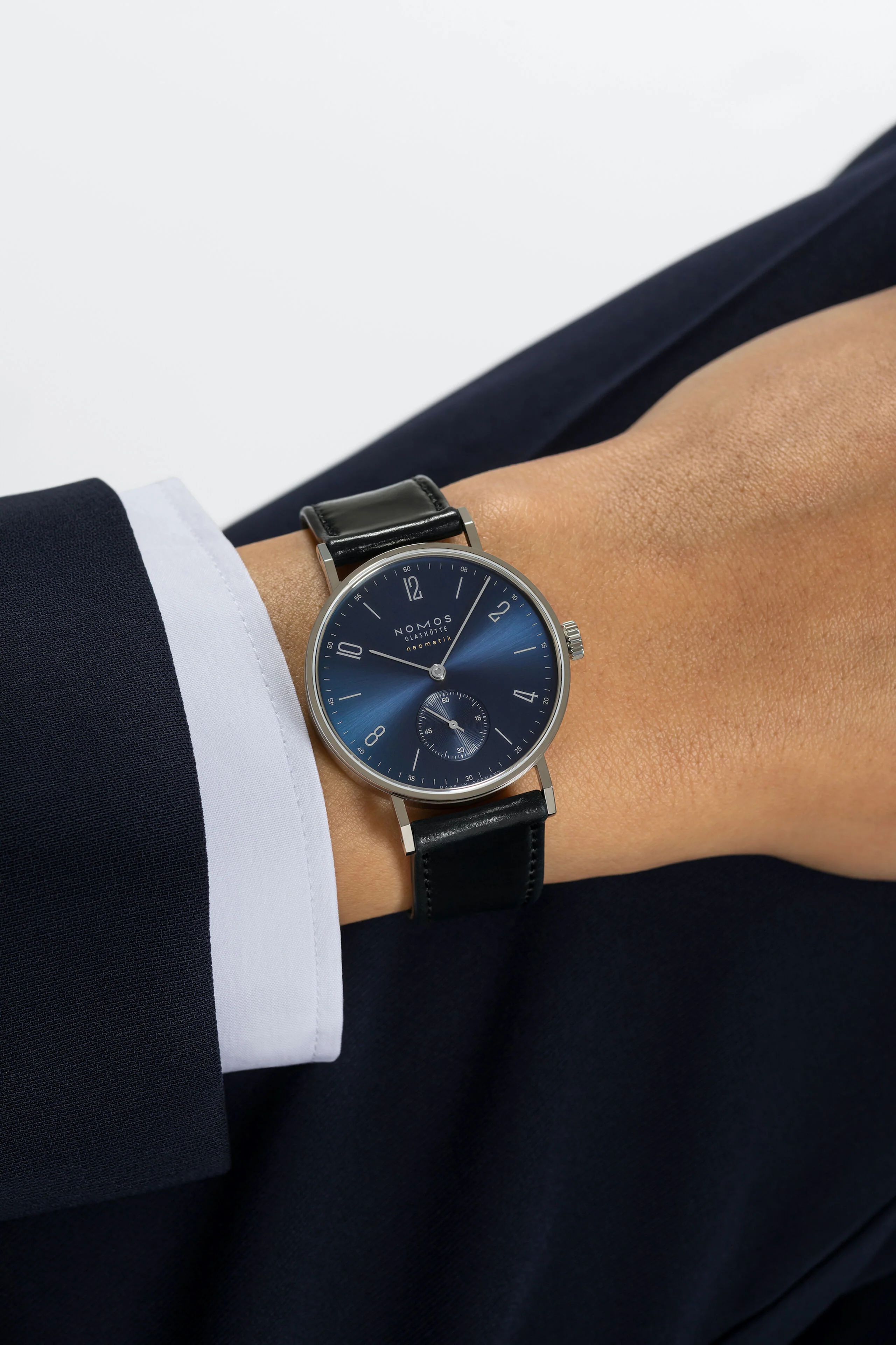 Nomos Glashutte Tangente Neomatik 39 Blue Gold Steel Back Watch - Image 8