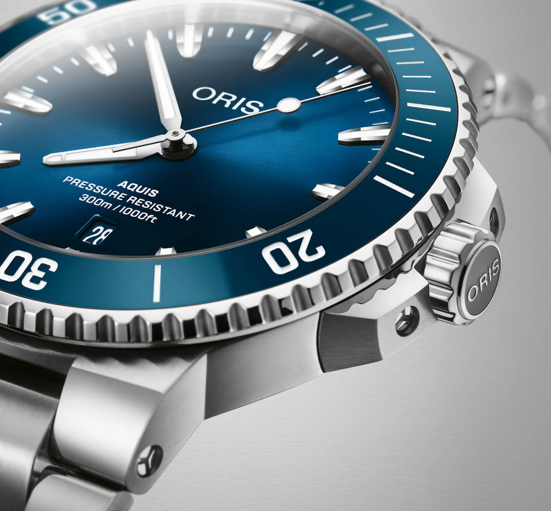 Oris Aquis Date 43.5mm Watch - Image 2