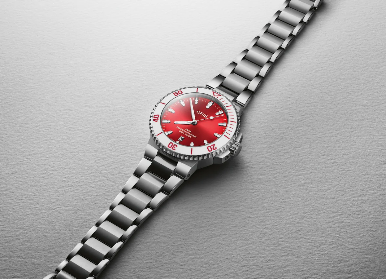 Oris Aquis Date 41.5mm Taste Of Summer Red - Image 3