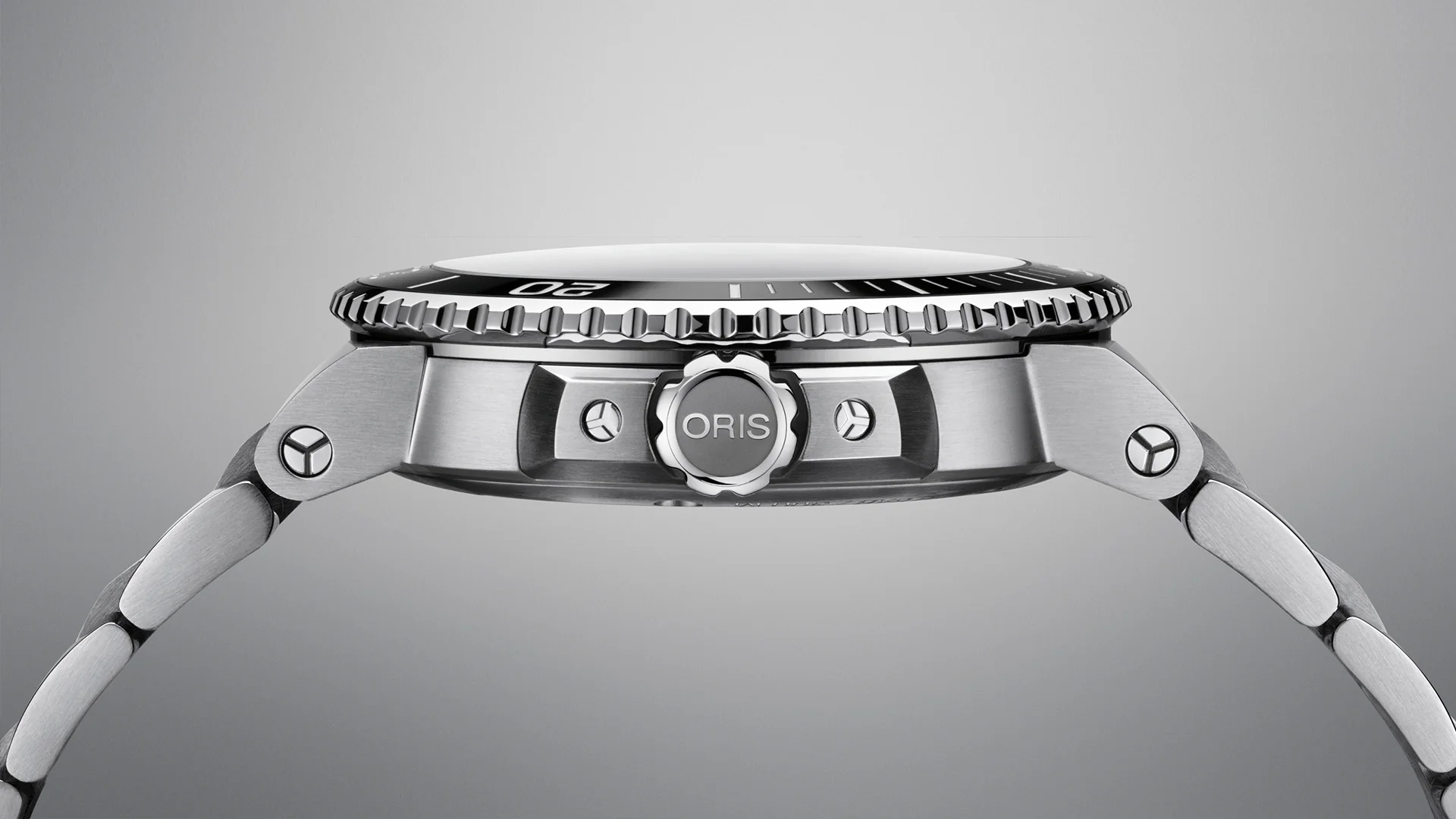 Oris Aquis Date Bracelet - Image 3