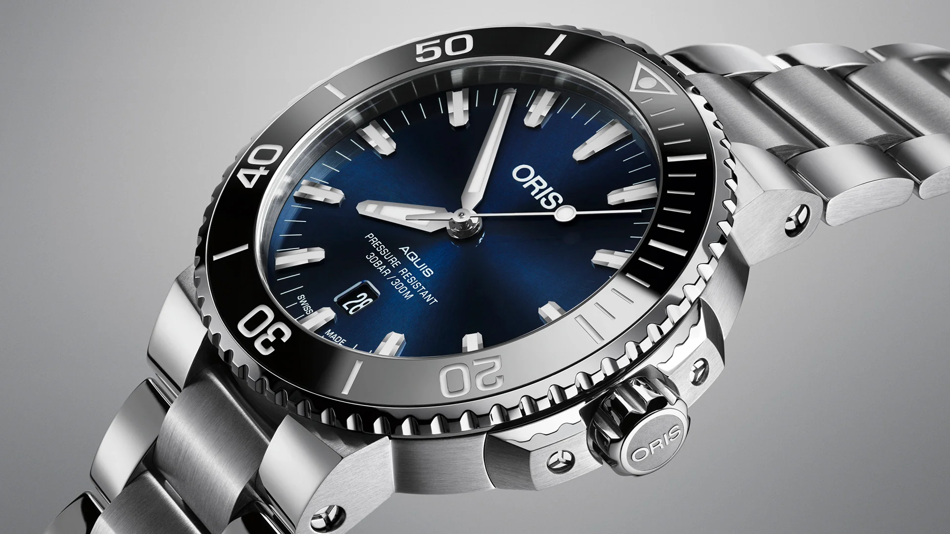 Oris Aquis Date Bracelet - Image 4