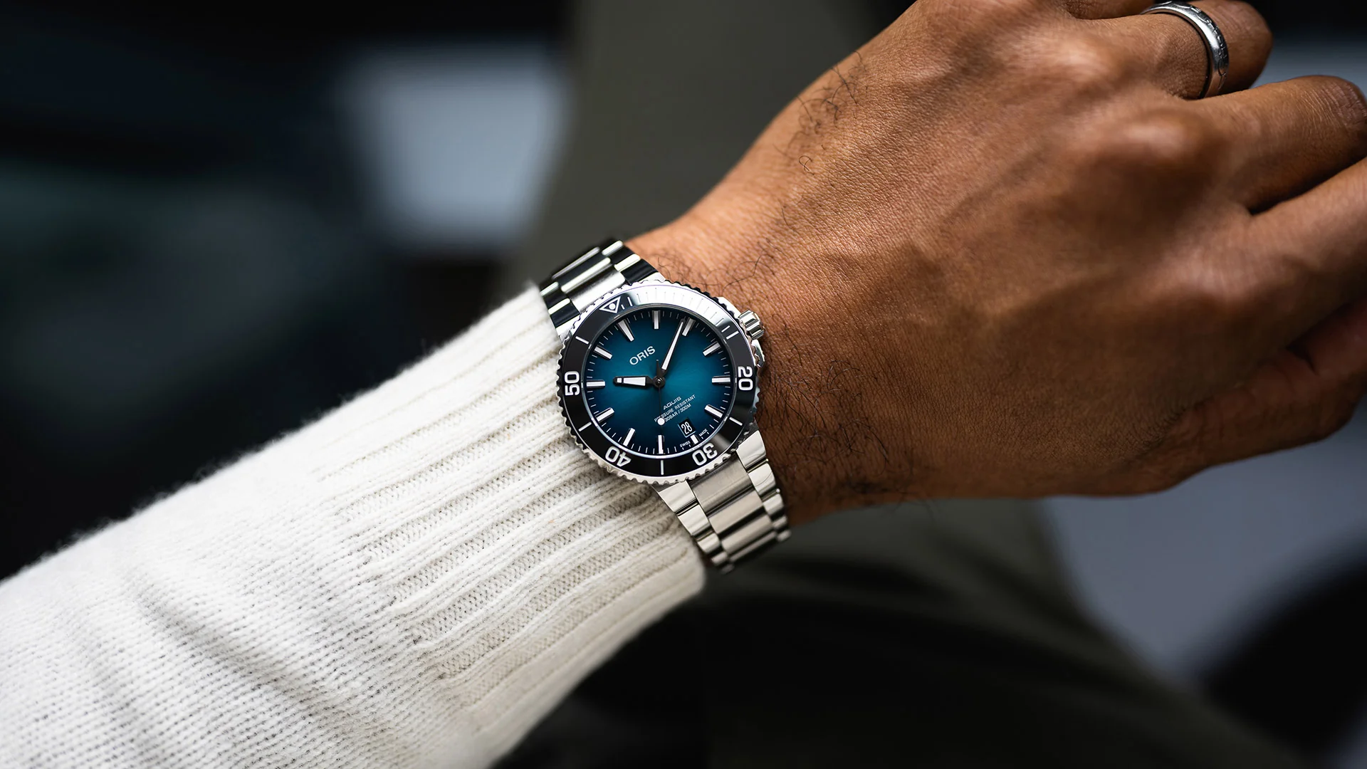 Oris Aquis Date Bracelet - Image 6