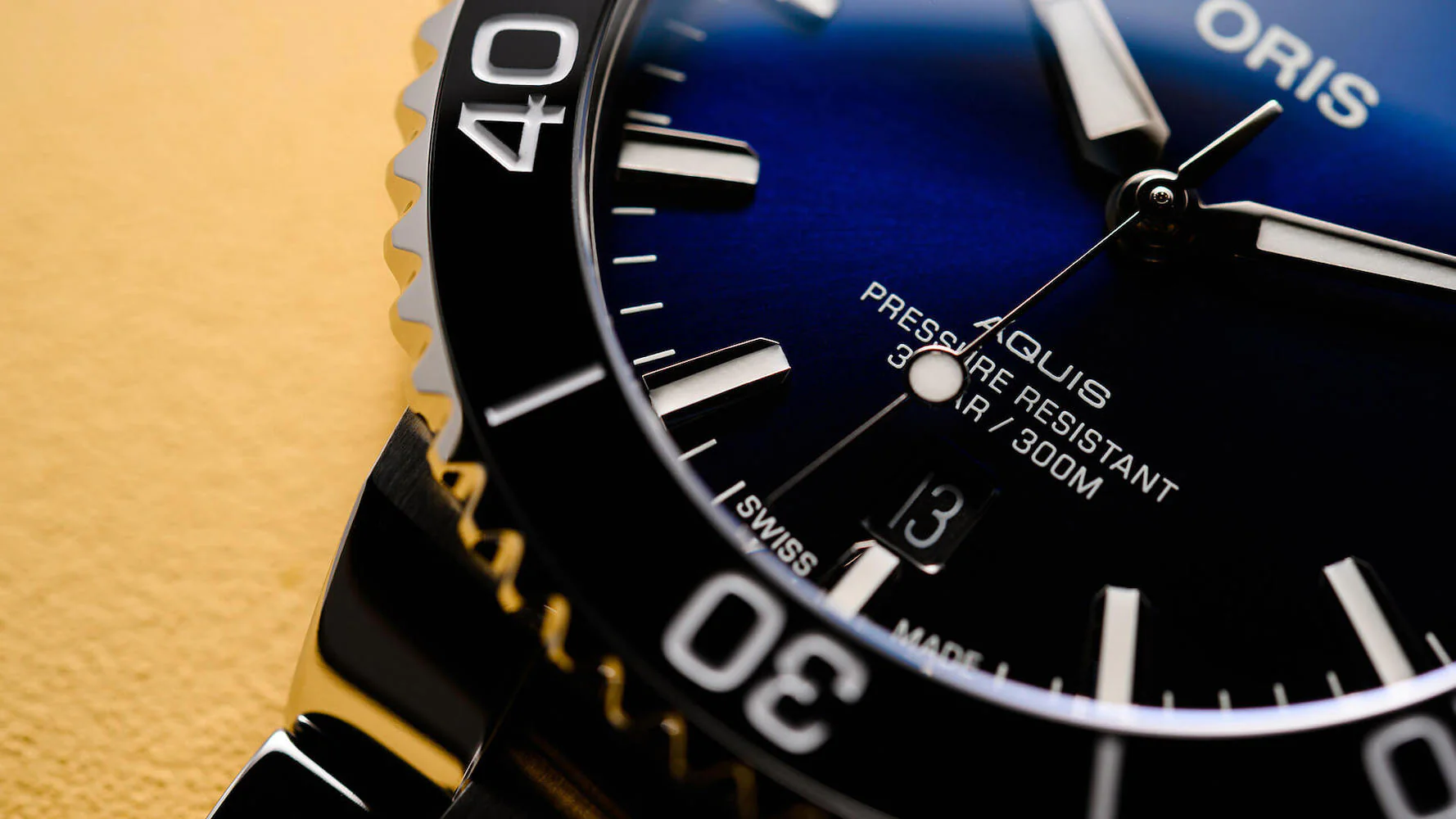 Oris Aquis Date Bracelet - Image 3