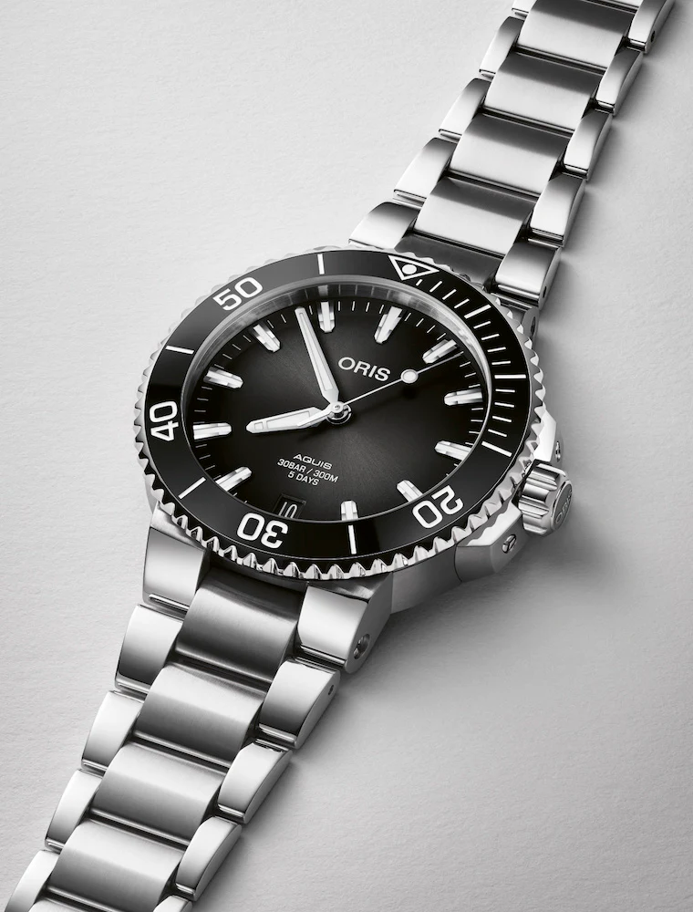 Oris Aquis Date Calibre 400 Anthracite Bracelet - Image 2