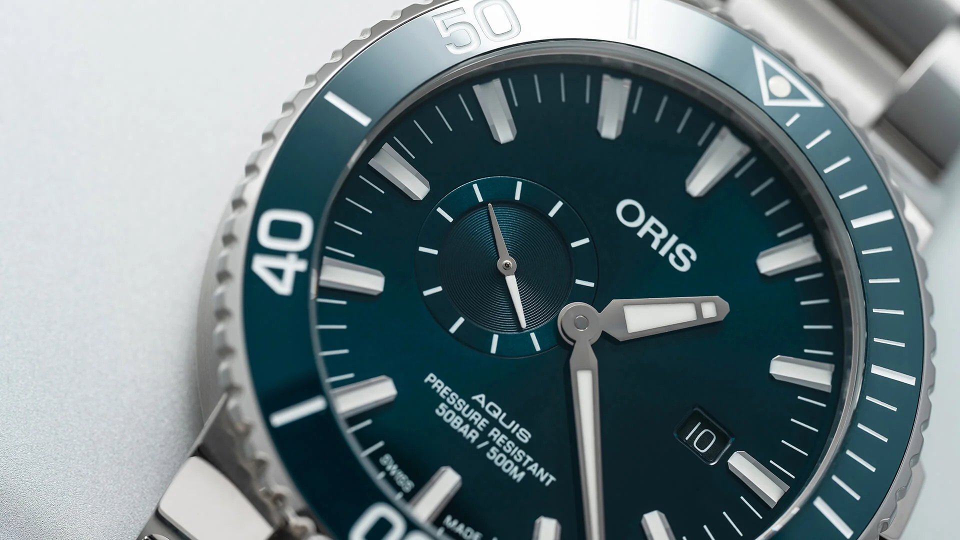 Oris Aquis Date Small Seconds Bracelet Watch - Image 6