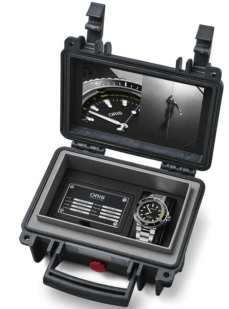 Oris Aquis Depth Gauge Bracelet - Image 4