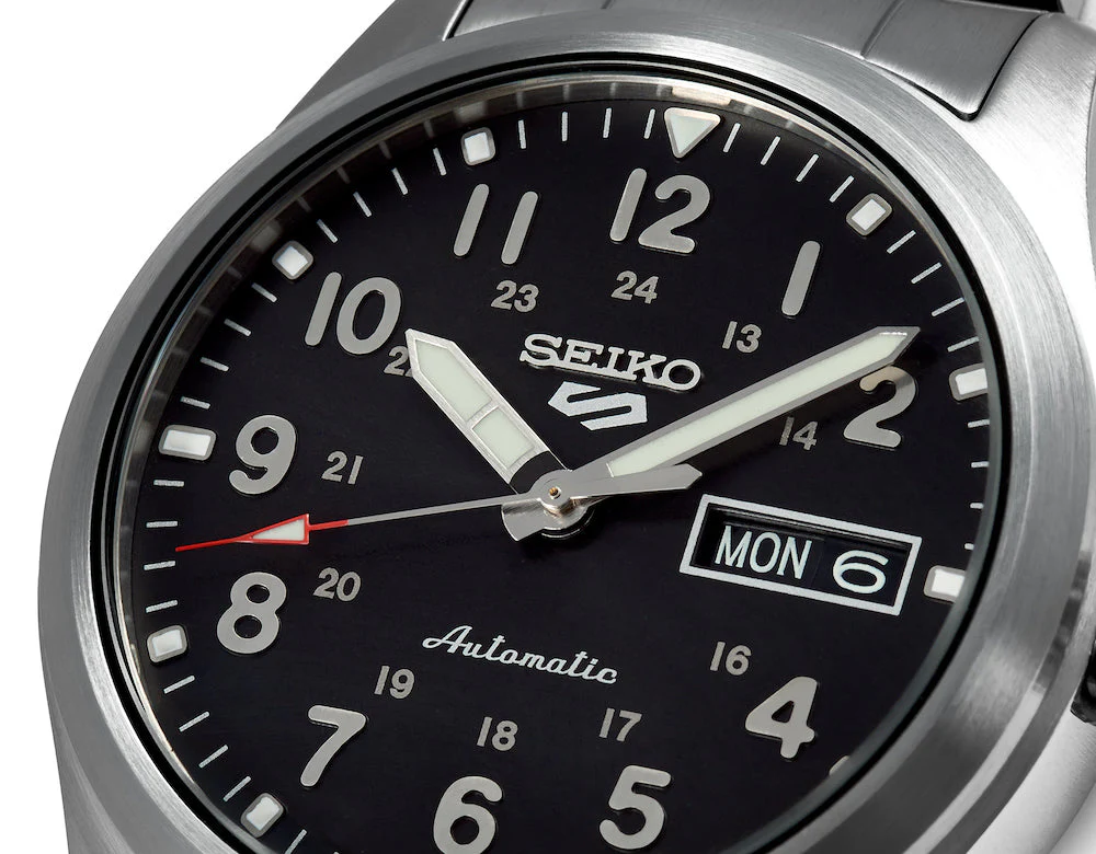 Seiko 5 Sports Field Mens Watch - Image 4